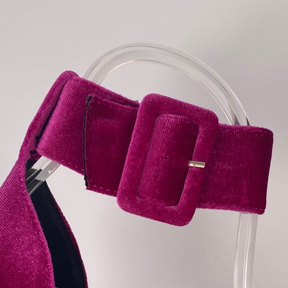 Golden - Picture 4 of 6